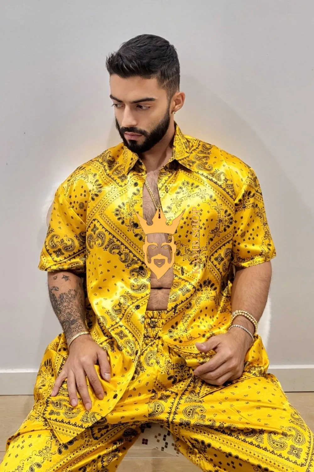 Barocco Outfits Silk Set - Indulge in Luxury and Style with the Perfect Fit.