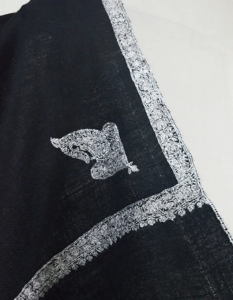 Black Pashmina Shawl With Sozni Borders 5665