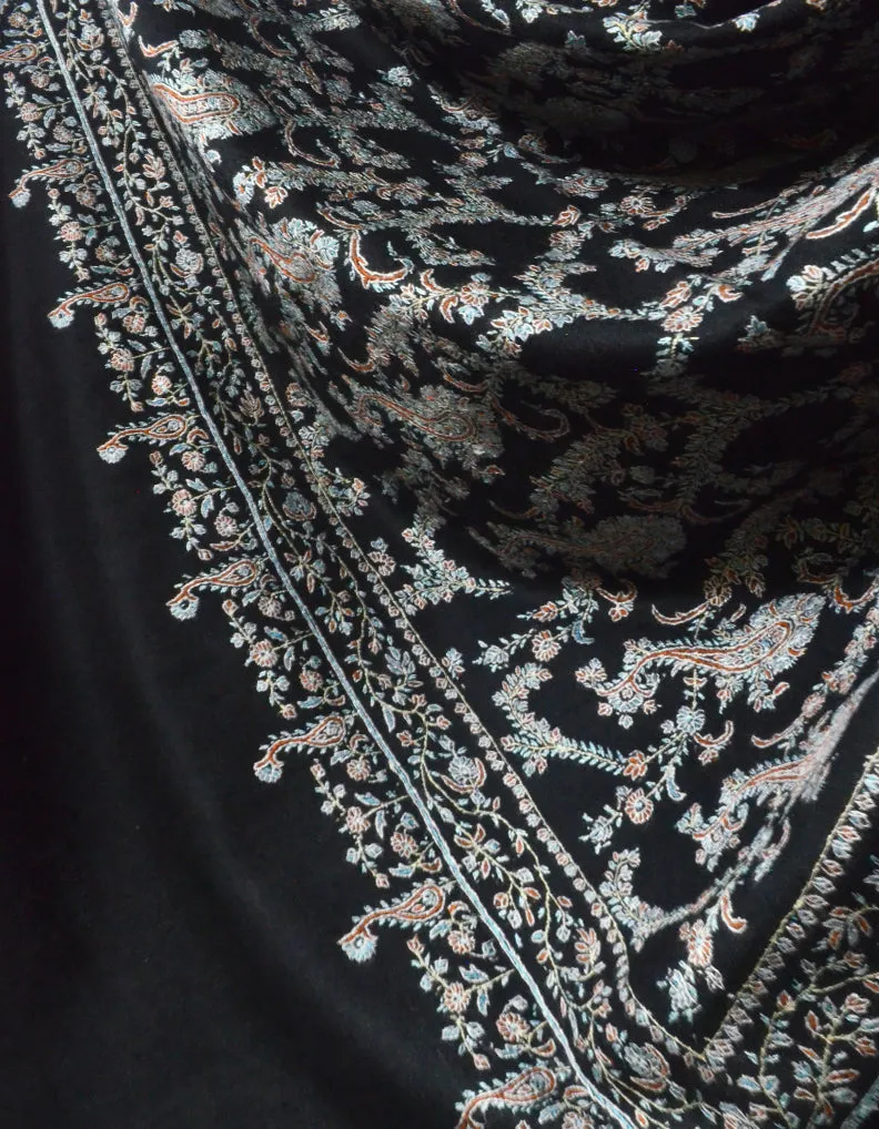 Black Pashmina Shawl With Sozni Work 5698