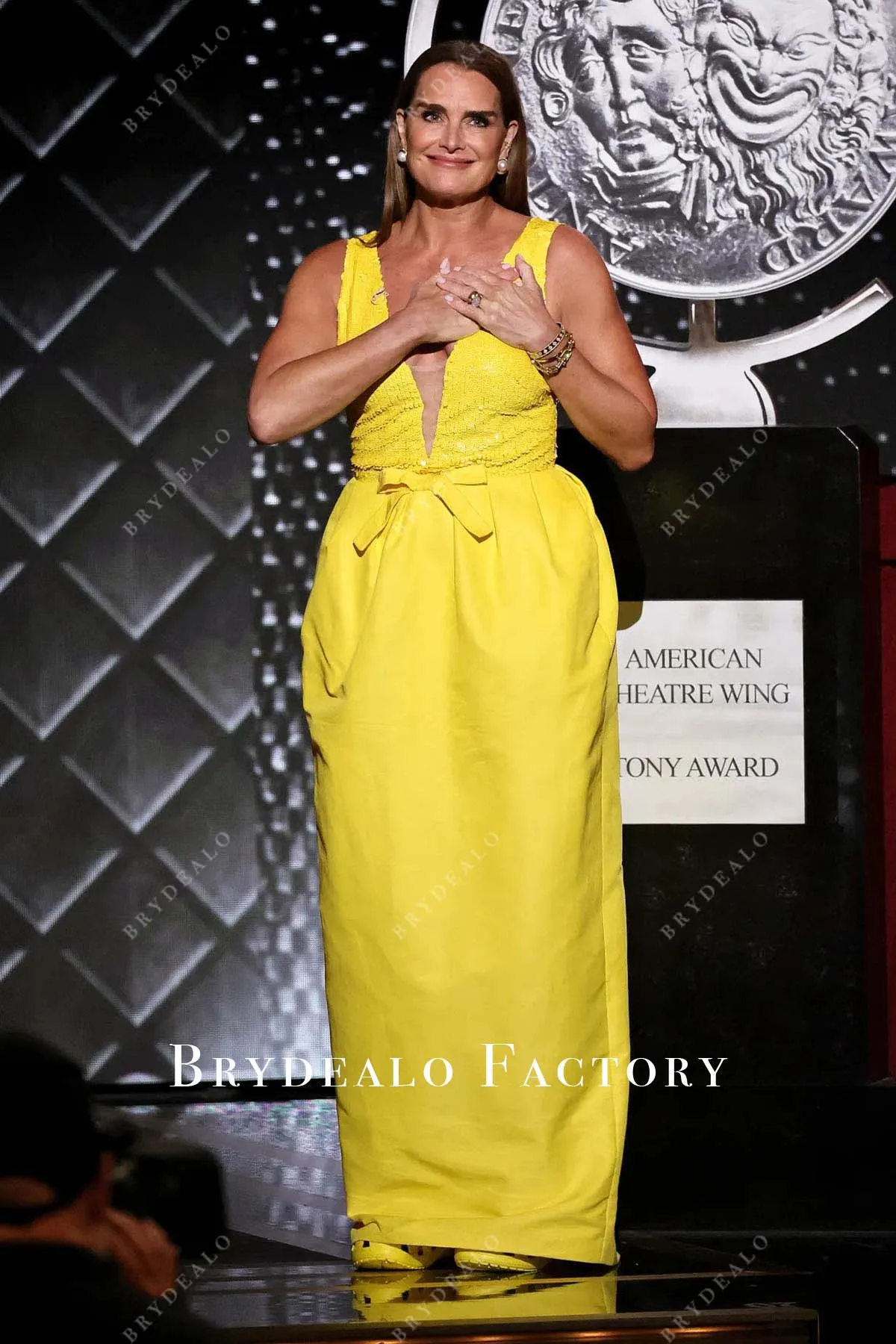Brooke Shields 2024 Tony Awards Yellow Plunging Dress