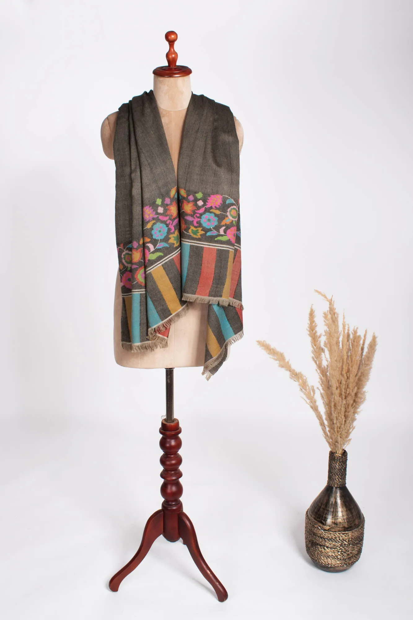 Charcoal Black Floral Kani Pashmina Shawl - KINGMAN