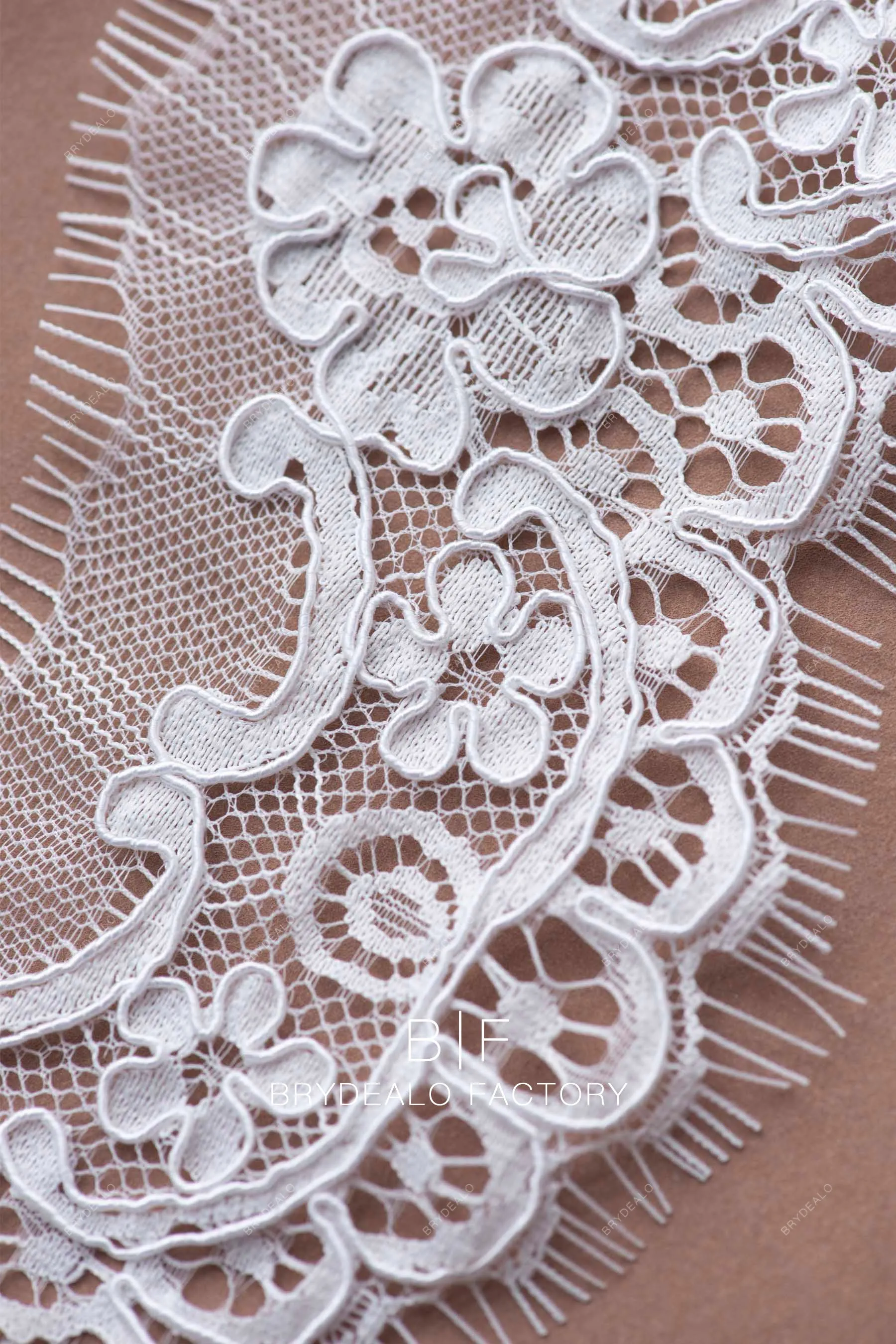 Delicate Eyelash Scalloped Lace Narrow Corded Flower Pattern