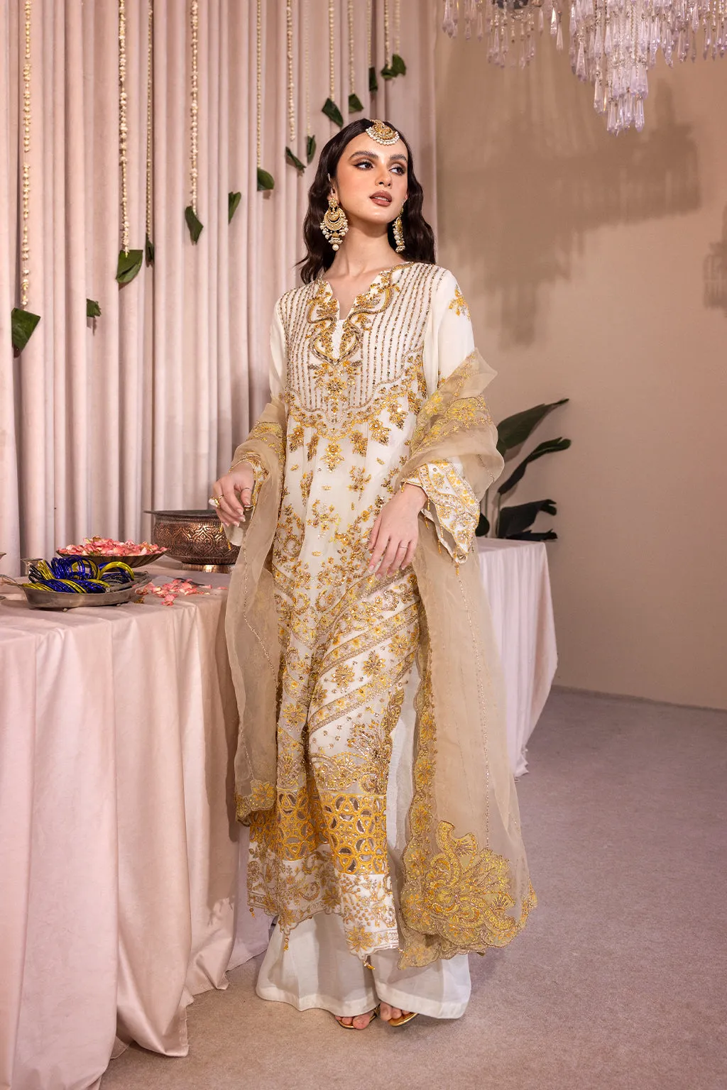 Emaan Adeel Romansiyyah Luxury Formals – RM-01 Chantel