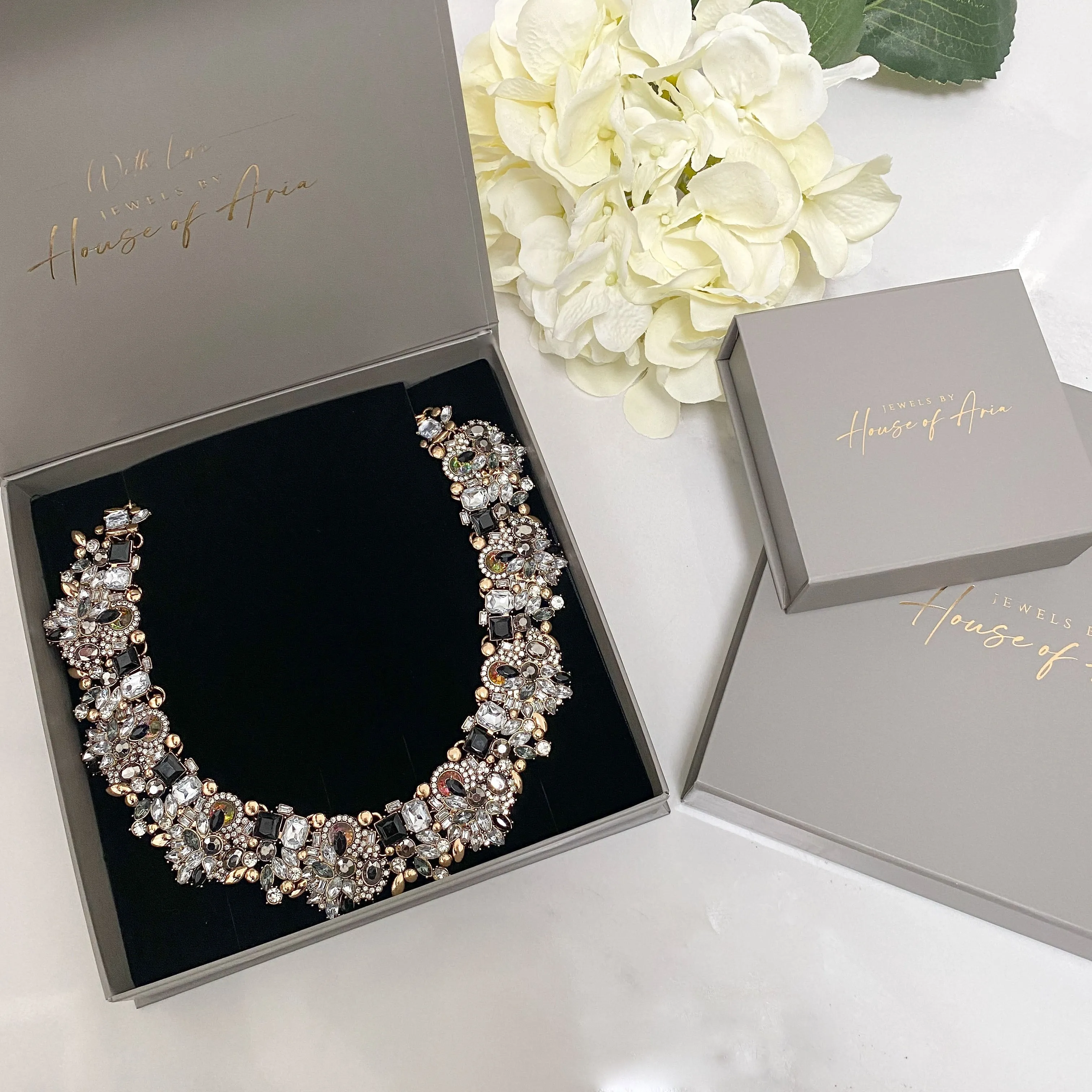 FREYA White & Gold Jewel Necklace Set