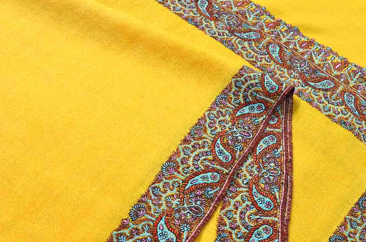 Medium emb. shawl - 4794