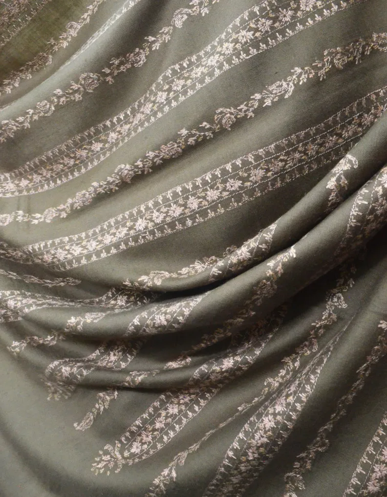 Natural Pashmina Shawl With Sozni Work 5695