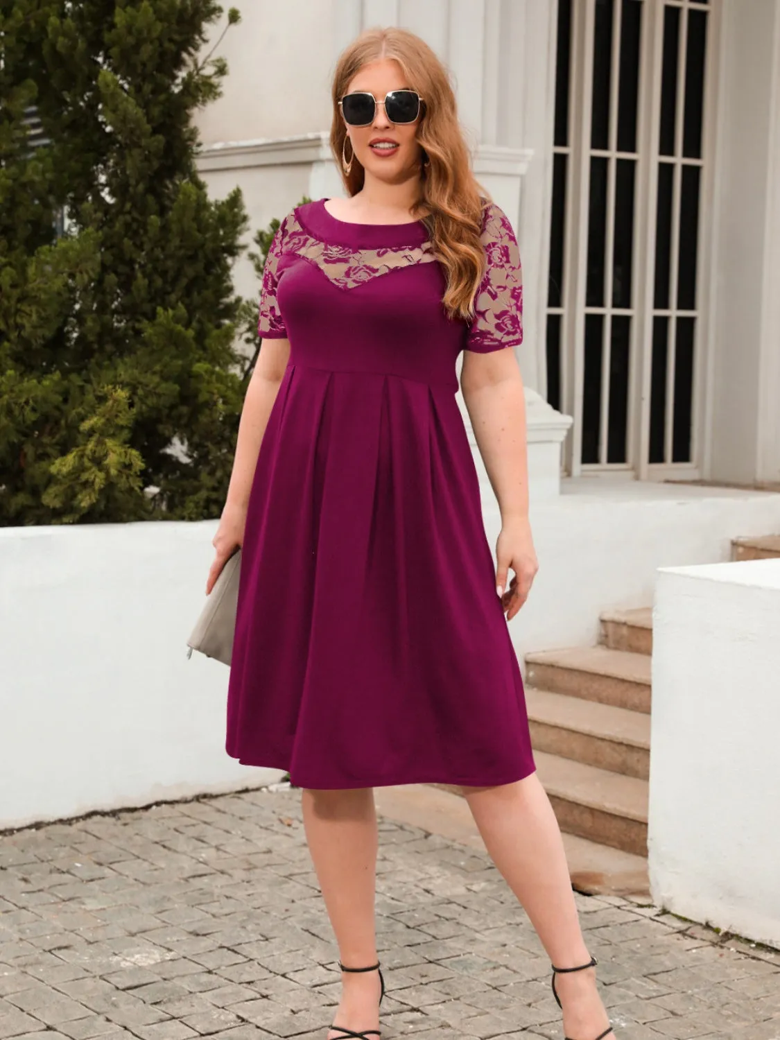 TEEK - Plus Size Ruched Lace Chest Short Sleeve Dress