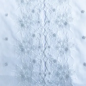 Tulle Lace #370 - White Christmas 7 3/4"